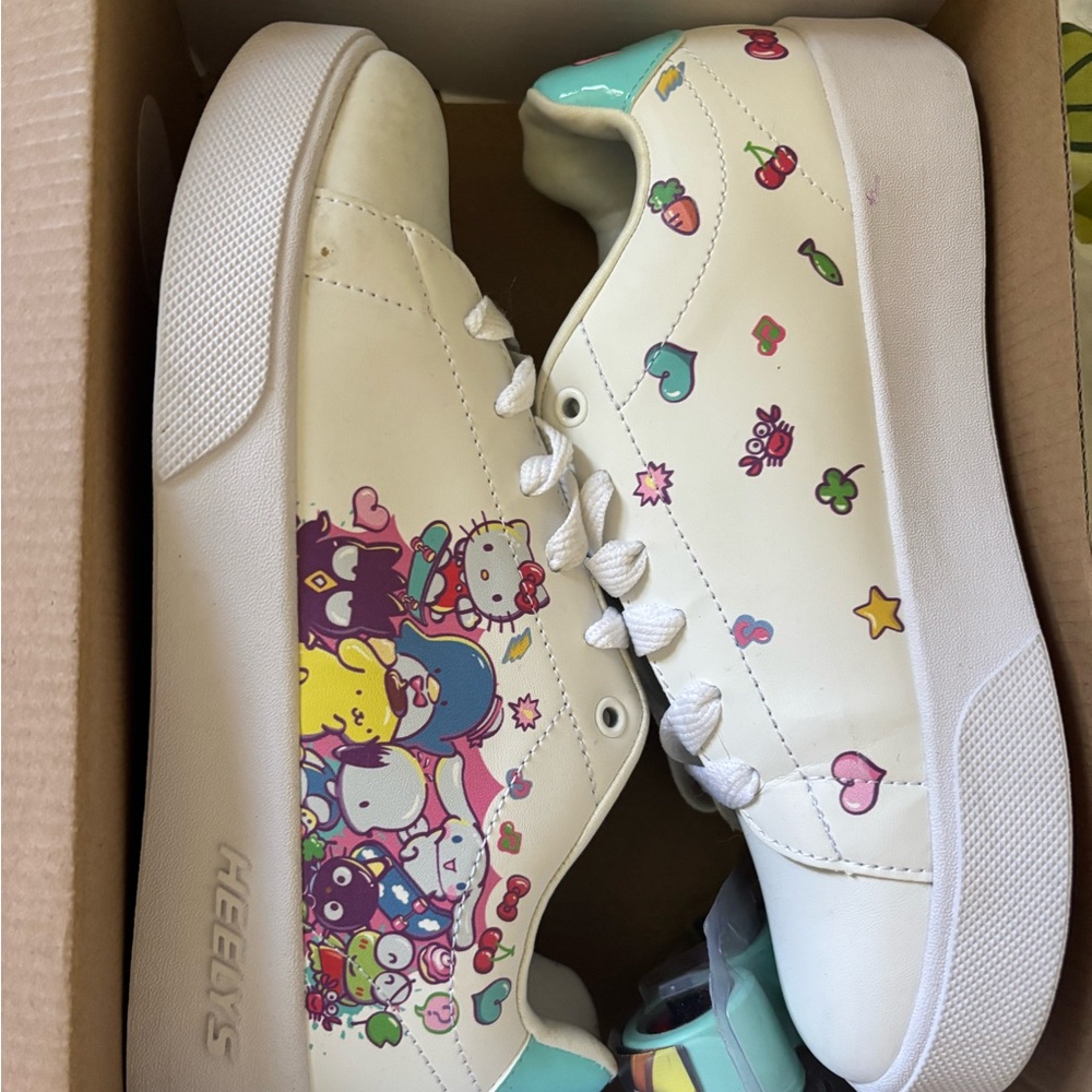 🐺🔥Hello Kitty Heelys🔥🐺